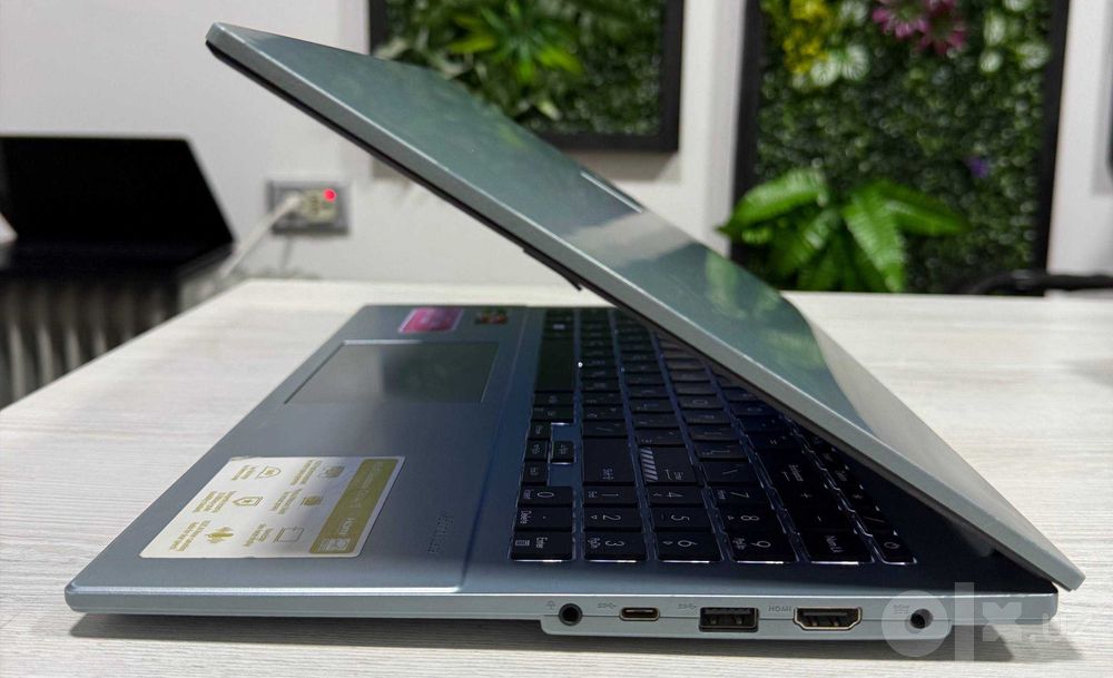 Asus Vivobook go15,6 Full HD IPS  Ryzen 5 7520U 8GB/512GB Amd Radeon