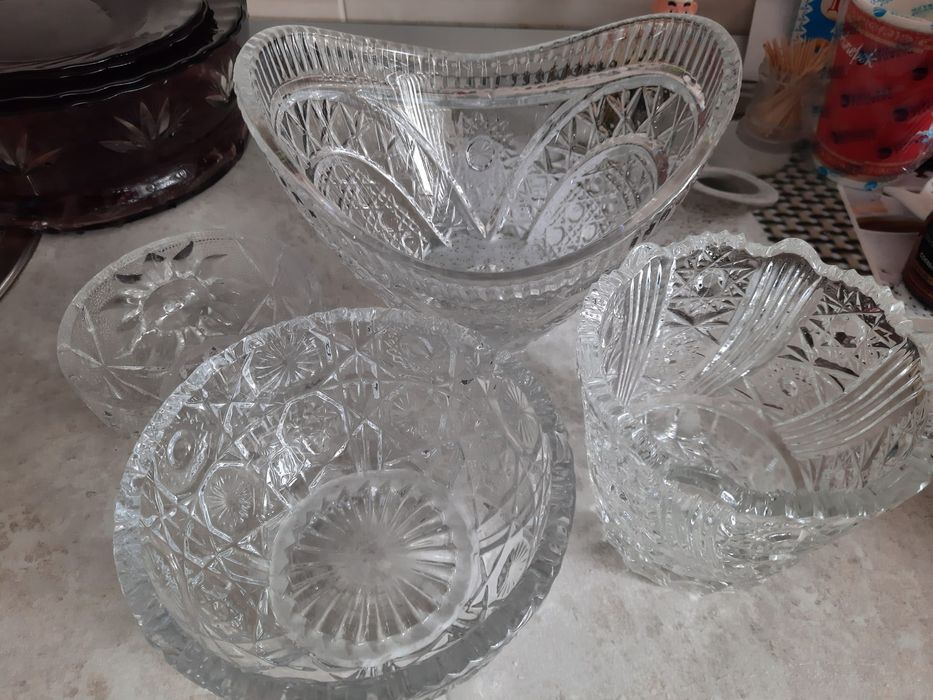 Продам сервиз и комплект посуды