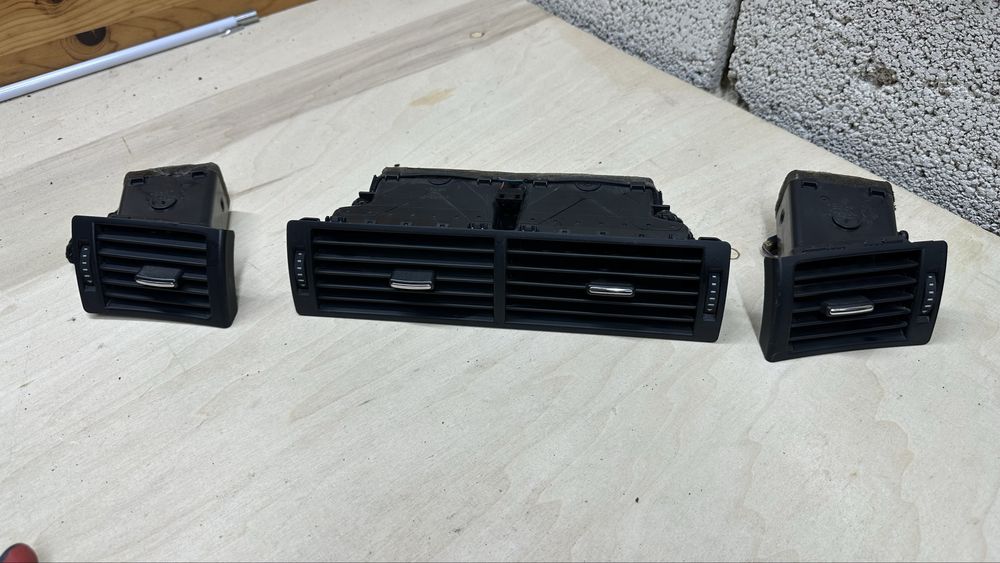 Подлакътник kamei за opel corsa b vw scoda  духалки audi a4 b6 ауди