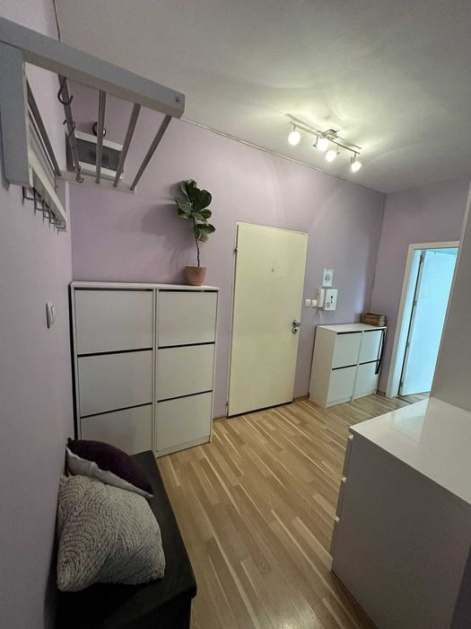 Двустаен апартамент под наем | Каменица 1 | До Малката базилика | 200€