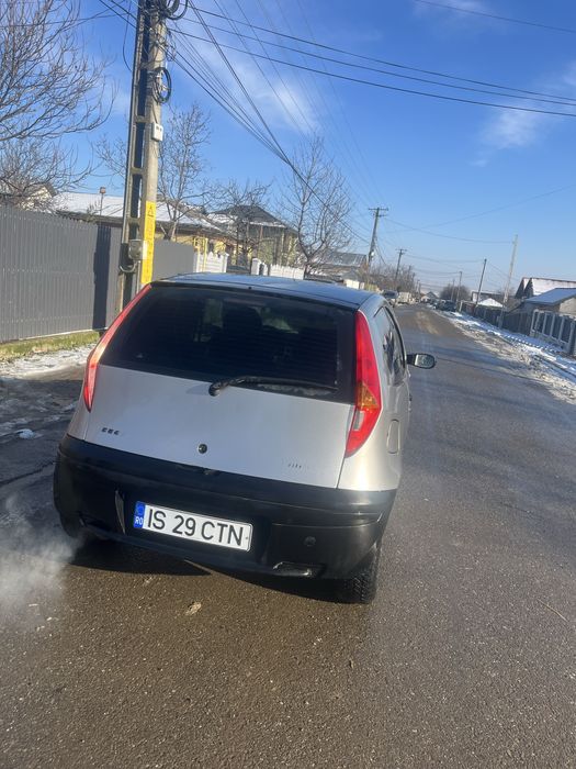 Vand fiat punto 1.2 benzina
