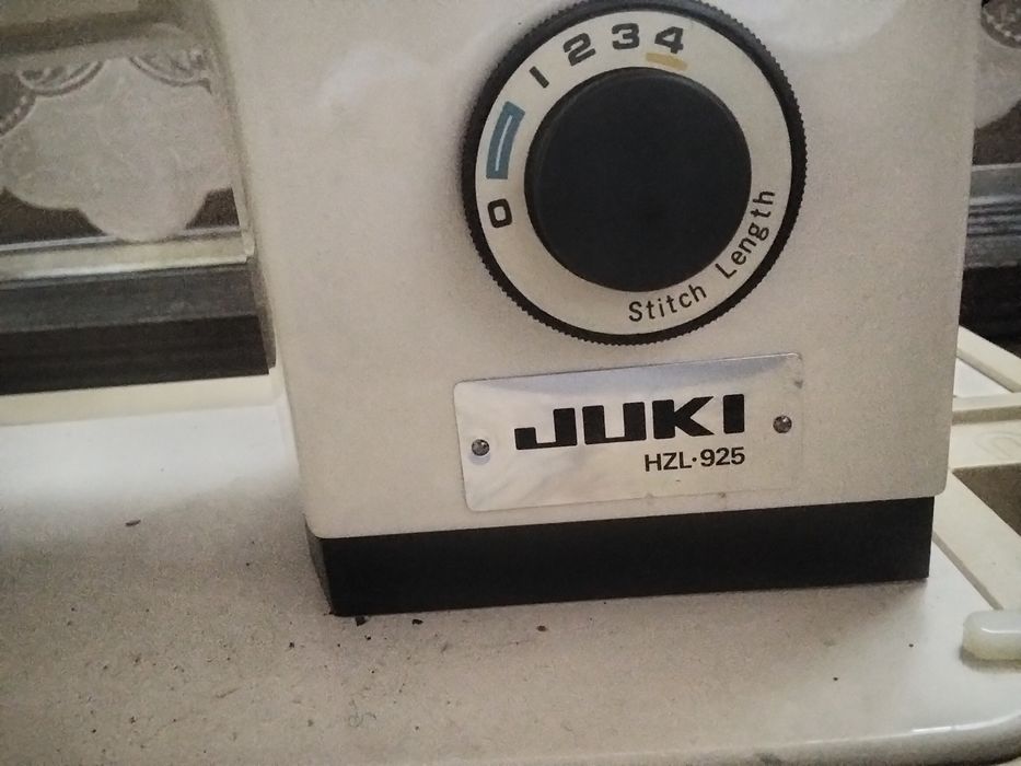 Продам швейную машину