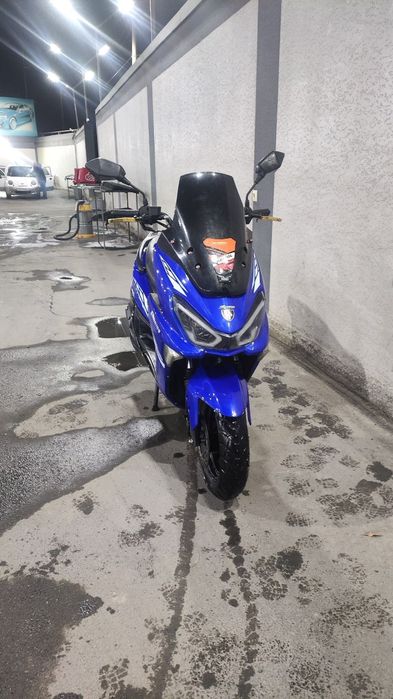 Skuter sotiladi naxtga