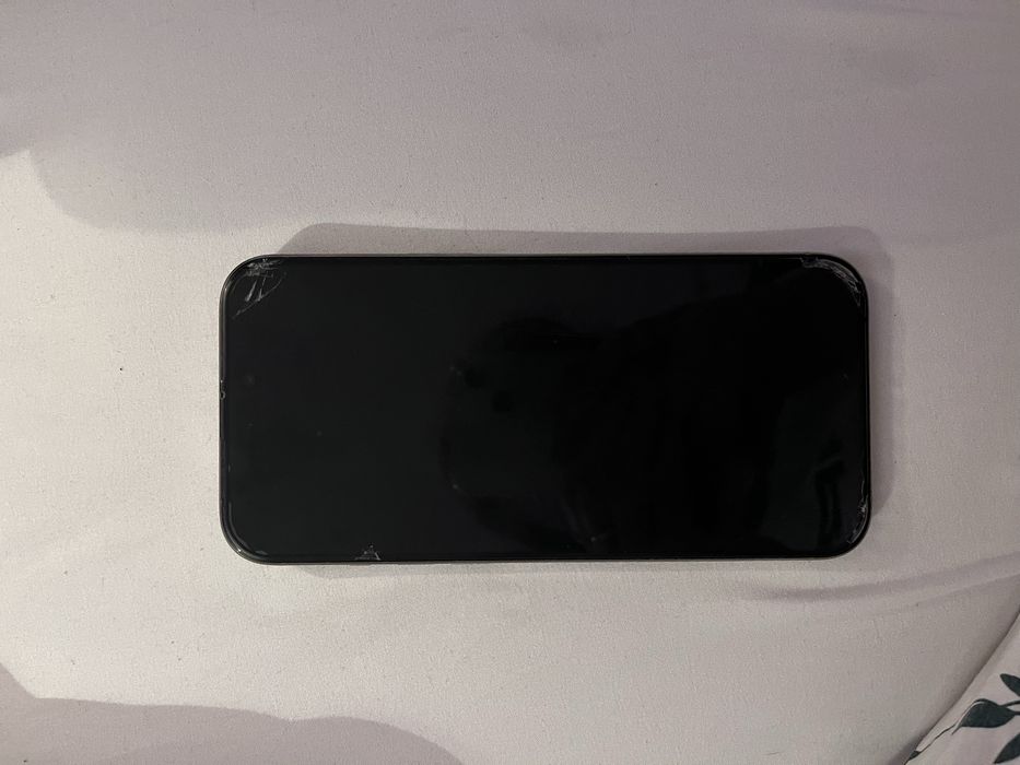 Продам телефон 16Про макс