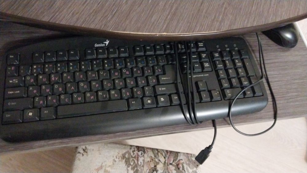 Монитор+ процессор+ клавиатура+ мышка