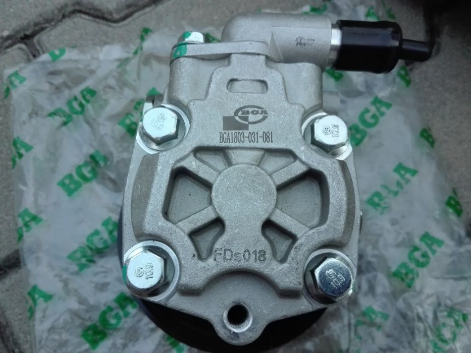 Vand pompa servodirectie Audi A4 B8 2011-2012