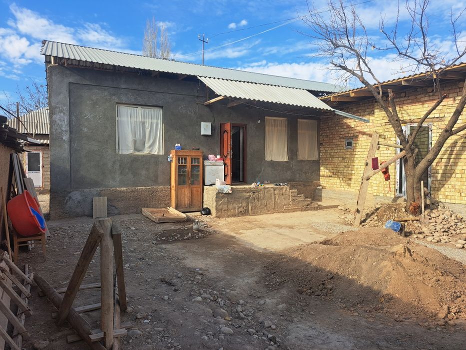 Абай 33 да янги уй сотилади СРОЧНО!!!