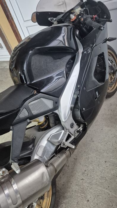 Vand aprilia rsv 1000