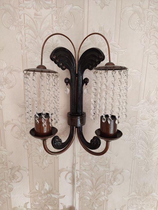 Продам люстру и бра