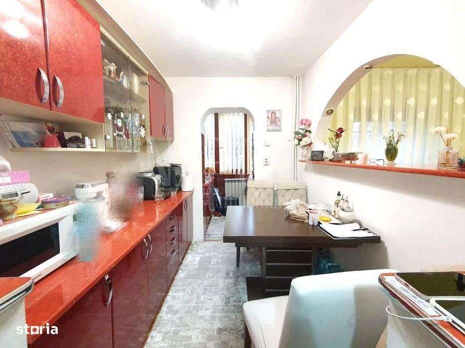 Apartament 4 camere de vanzare in Decebal Oradea, Oradea