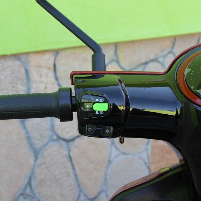 Електрическа Четириколка Max Motors FM4 1500W RED