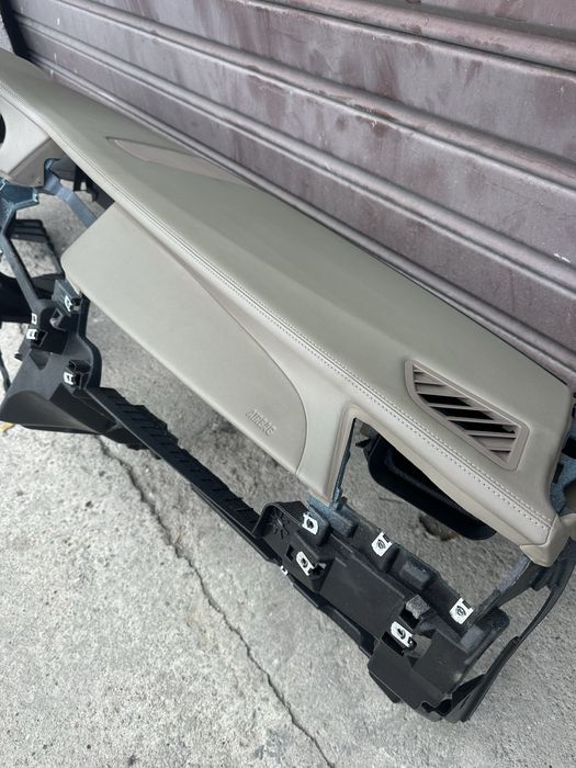 Bmw F01 F02 кожа табло аирбаг шито кожа