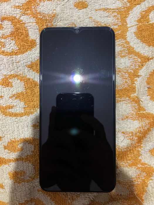 Продается смартфон VivoY03