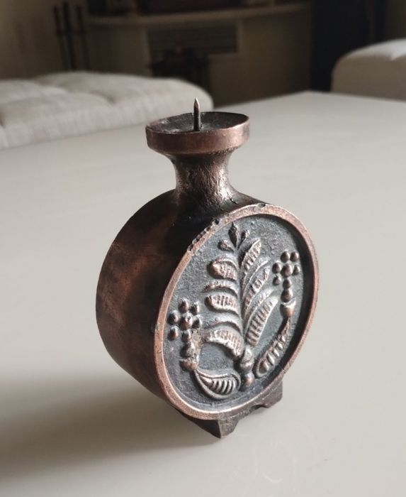 Много красив, стар свещник. Бронз.