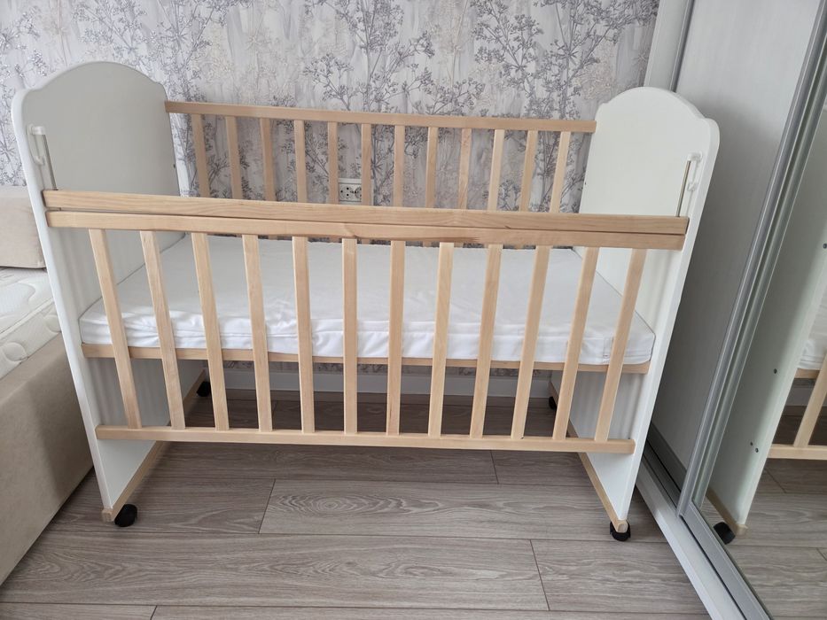 Продаётся детский манеж, коляска, коврик