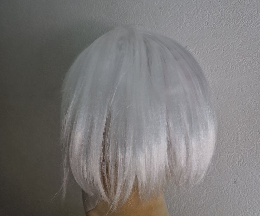 Парик белый каре