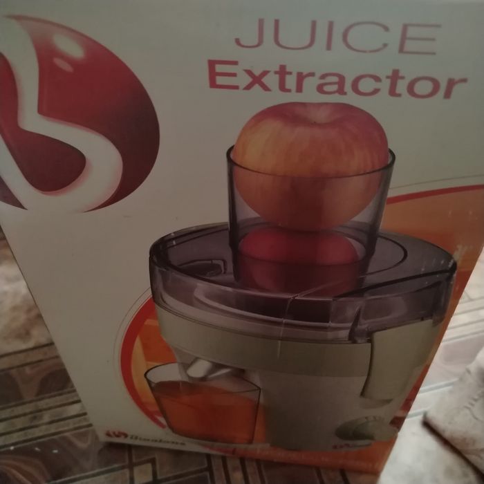 Соковыжималка в отличном состоянии