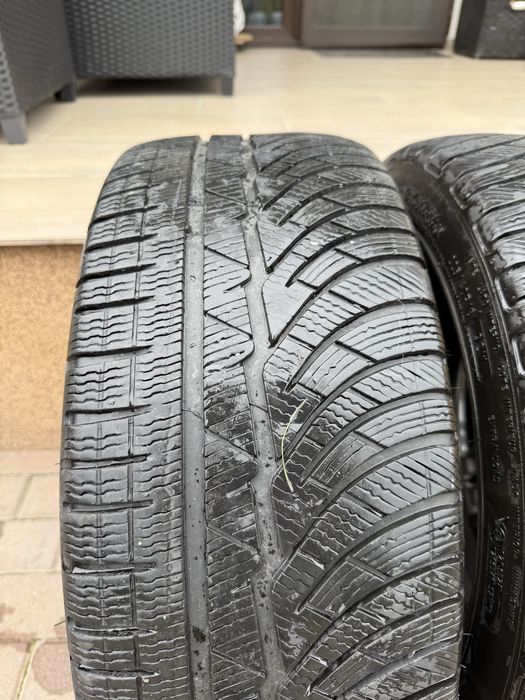 Anvelope (set 4 buc) Michelin 225.40.18 / Pirelli 225.55.18