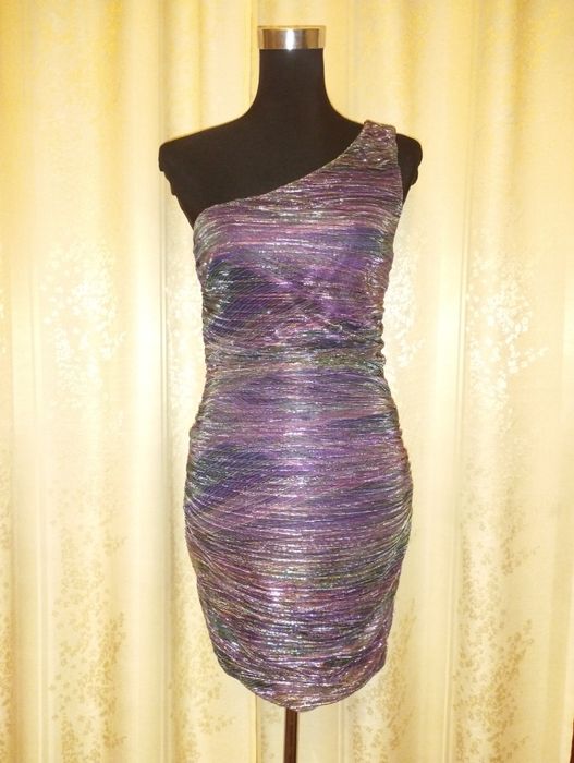 Продам несколько платьев