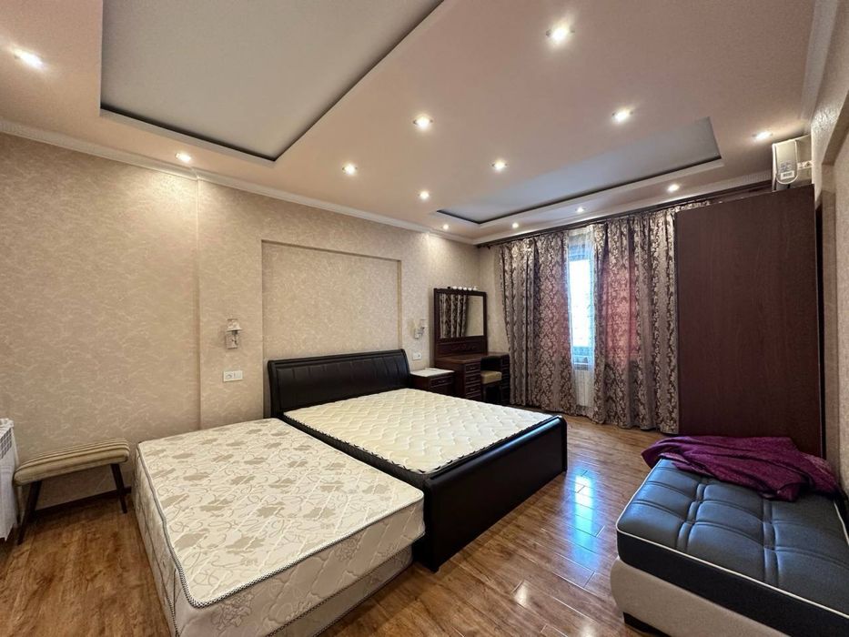 Квартира Госпитальный 4/12/12 158 м2