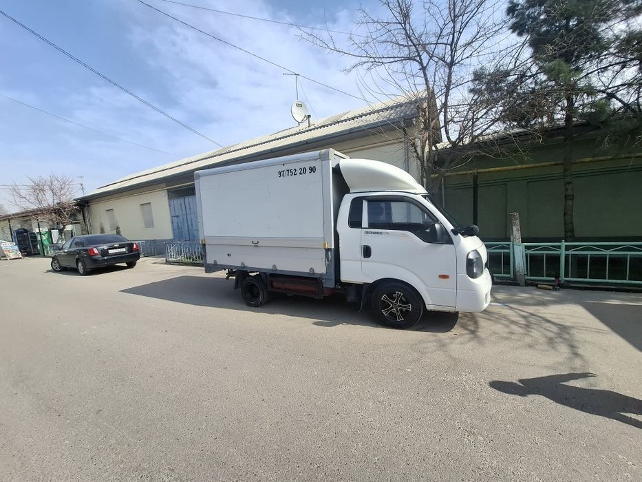 Kia bongo xolati idela kelib bemalol korasila rasxodi yoq yurib turgan