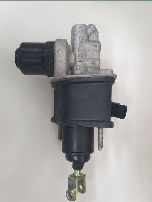 Спирачна помпа MERCEDES W219 W211