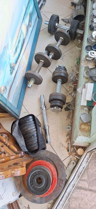 Продават се дъмбели и тежести 4лева за 1 кг