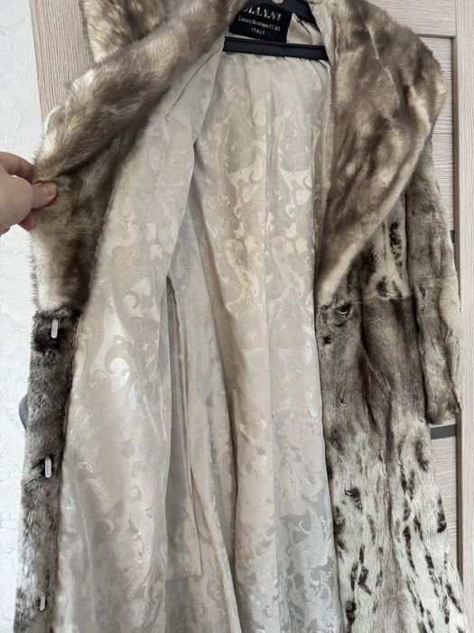 Продам шубу из меха норки .