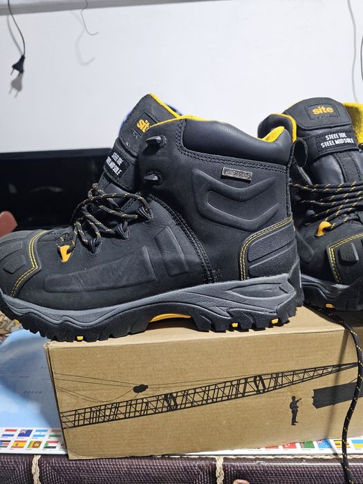 Bocanci de lucru marca SITE