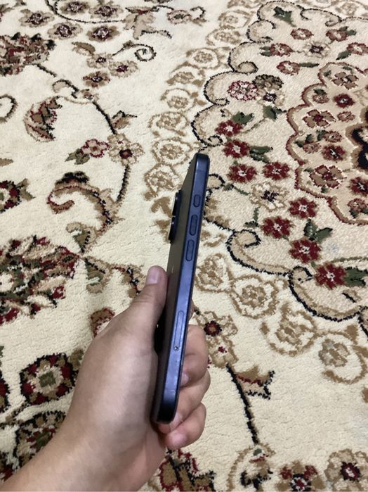 айфон 16 128гб док бар