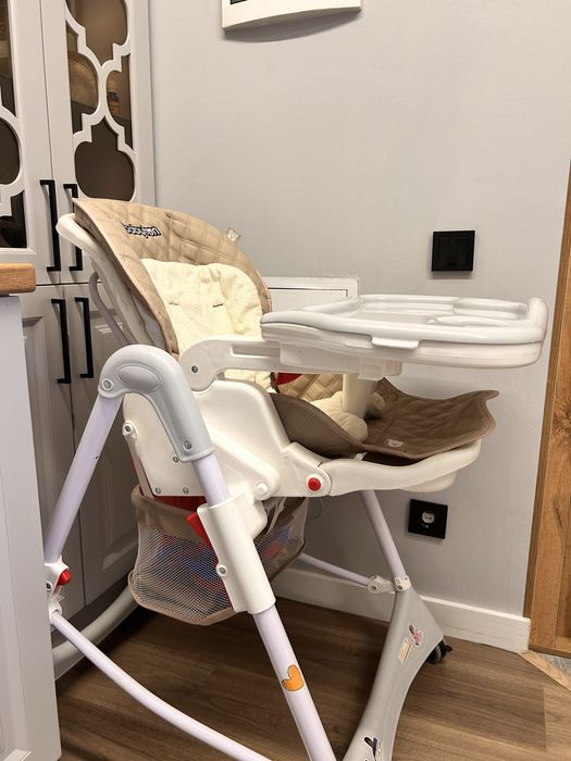 Продам столик для кормления