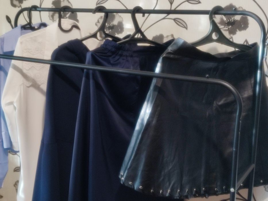 Юбки школьные офисные