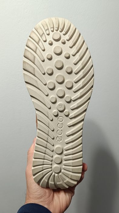 Pantofi ECCO piele 43 ca noi preț 200 ron