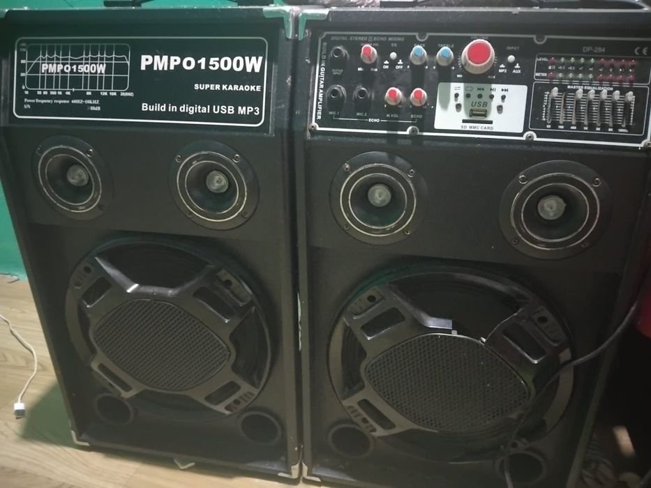 Vând boxe Pmpo 1500