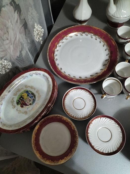 Продам сервиз чайно- столовыйбу
