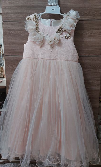 Продам нарядное платье