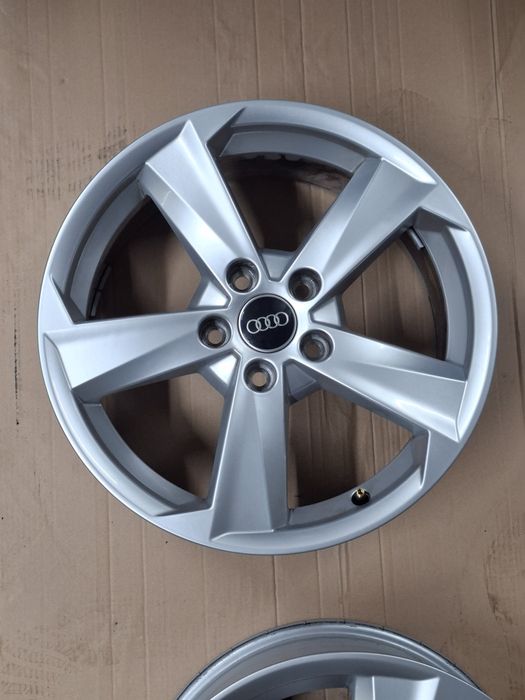 Jante R 17 Originale Audi Q2 GA R17  Q3 A3 A4  A6