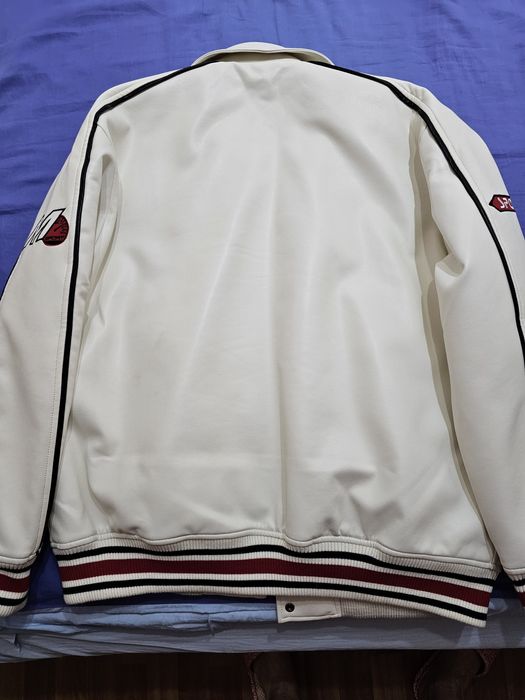 Осенняя кожзам куртка