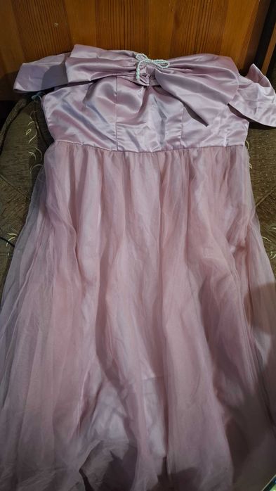 Официална рокля, подходяща за бал, сватба или друг специален повод