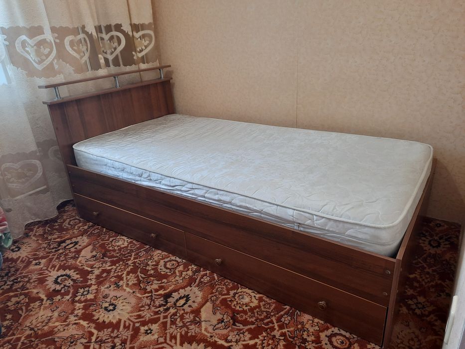 Продам кровать 2×1