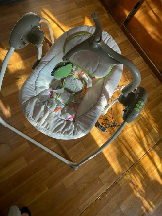 Качеля электрическая детская