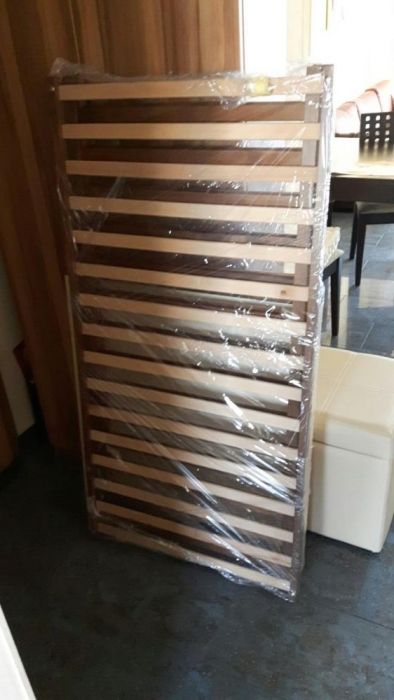 Продавам страхотен комплект креватче и обиколници