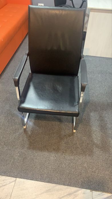 Kreslo koja ideal holatda