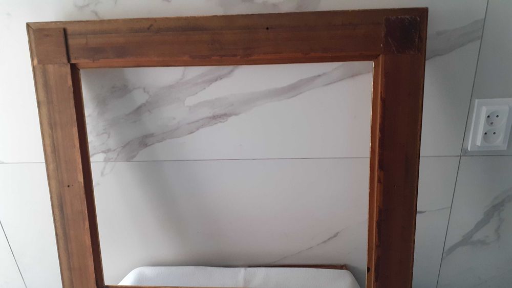 Rama lemn masiv cu stucatura, dimensiune exterioara 78x68 cm