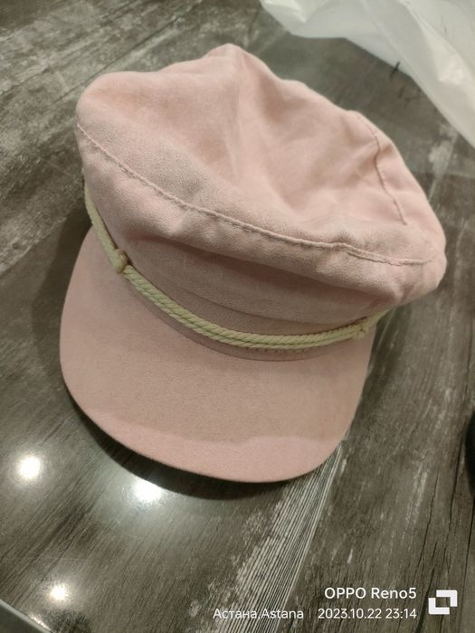 Стильные кепки для модниц