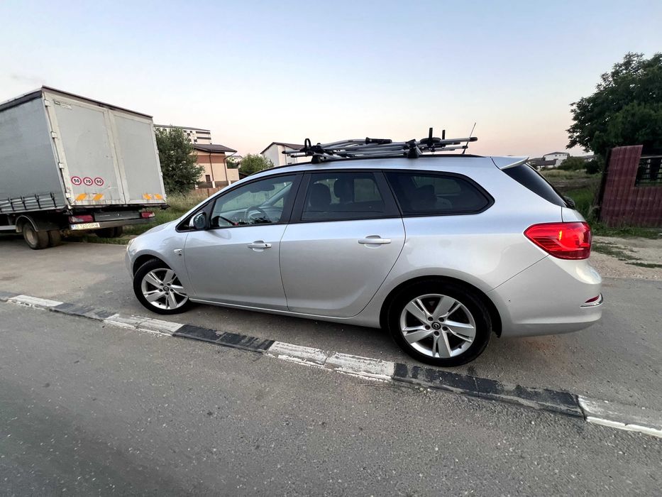OPEL Astra 2013 — imagine 4