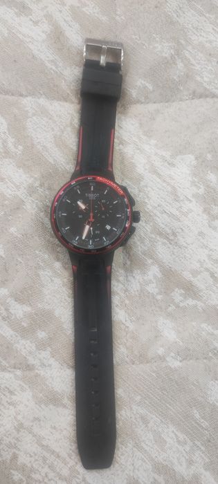 Продам часы Tissot