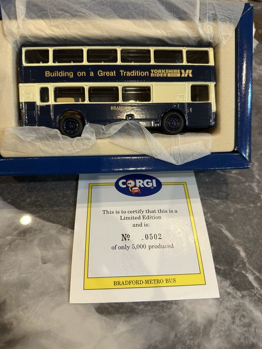 Колекционерски автобуси в умален мащап