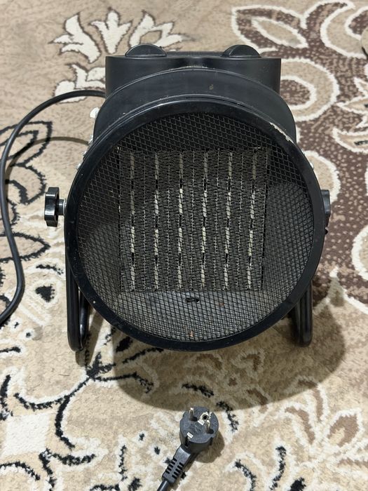 Обогреватель мини пушка хорошо греет быстро и четко