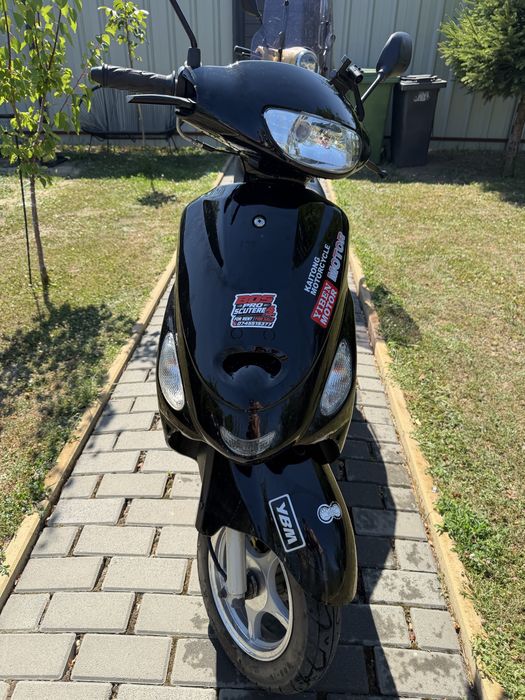 Scuter jet Gy6 ! 25kmh , benzina 2010 , 6000 km , 49cc, 4 timpi , Fara permis 25 kmh pe cartea RAR!!